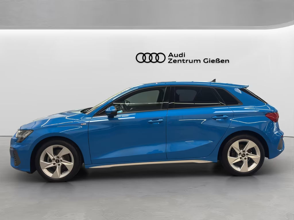 Audi A3 Sportback Sedan S-Line 30 TFSI