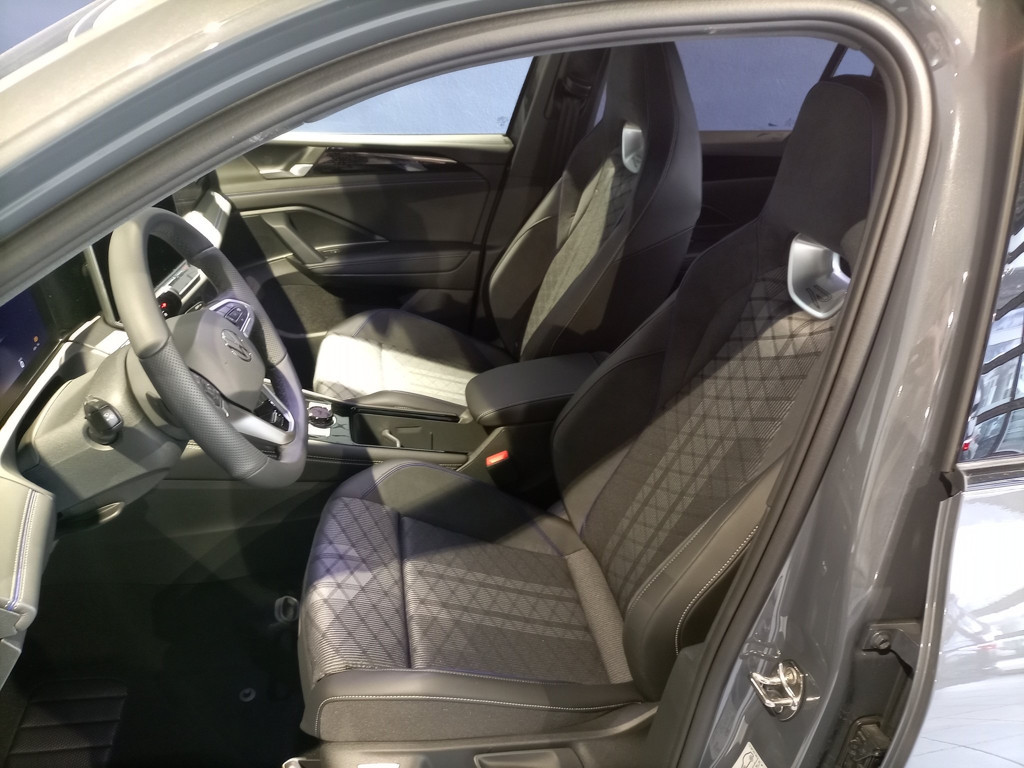 Volkswagen Tiguan 4Motion DSG R-Line