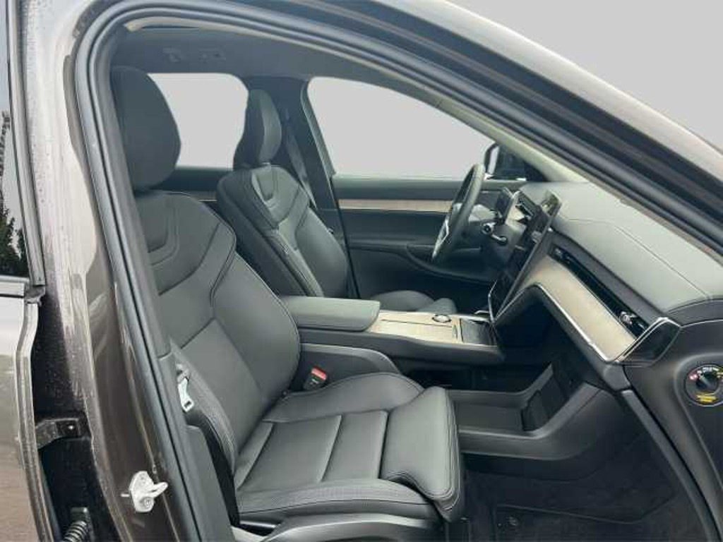Volvo EX90