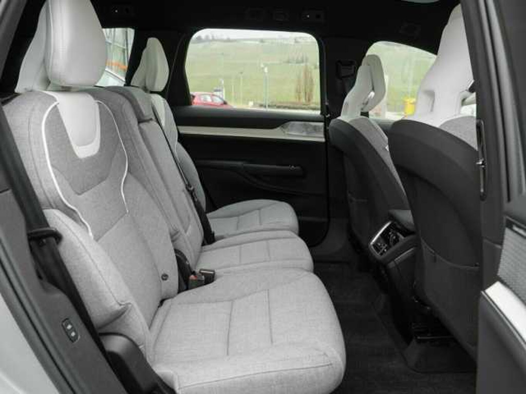 Volvo EX90