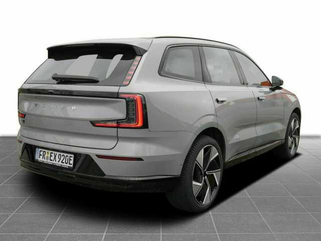 Volvo EX90
