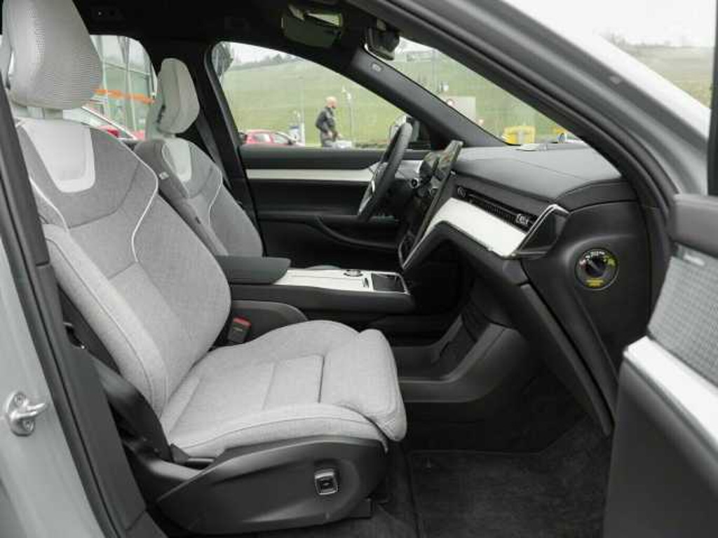 Volvo EX90