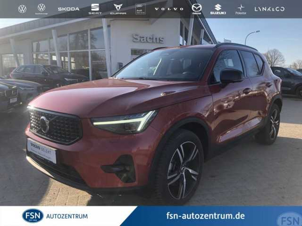 Volvo XC40 Plus Dark