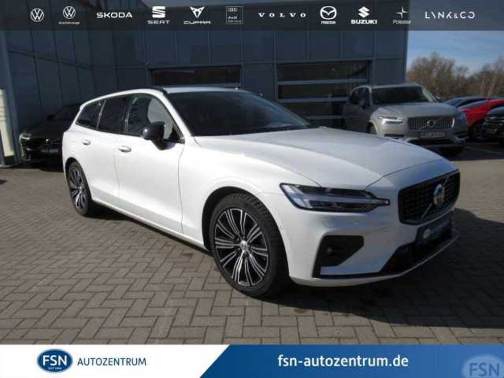 Volvo V60 Plus Dark