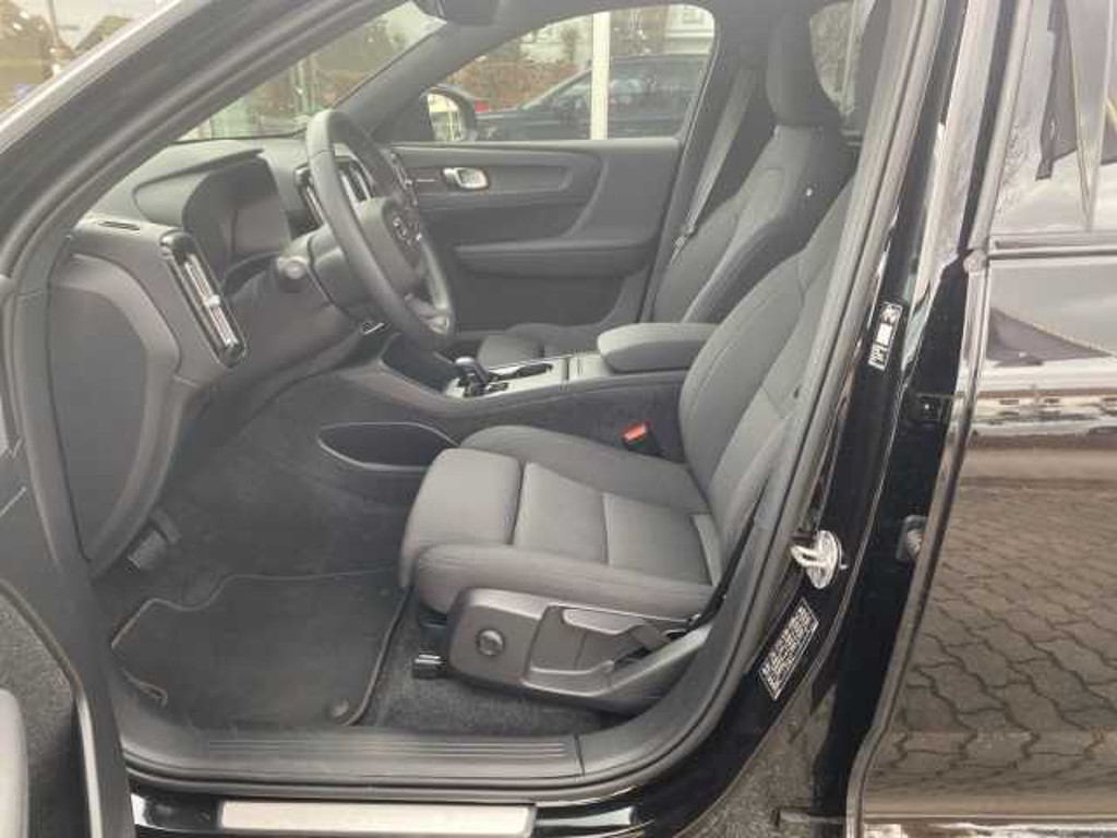 Volvo EX40