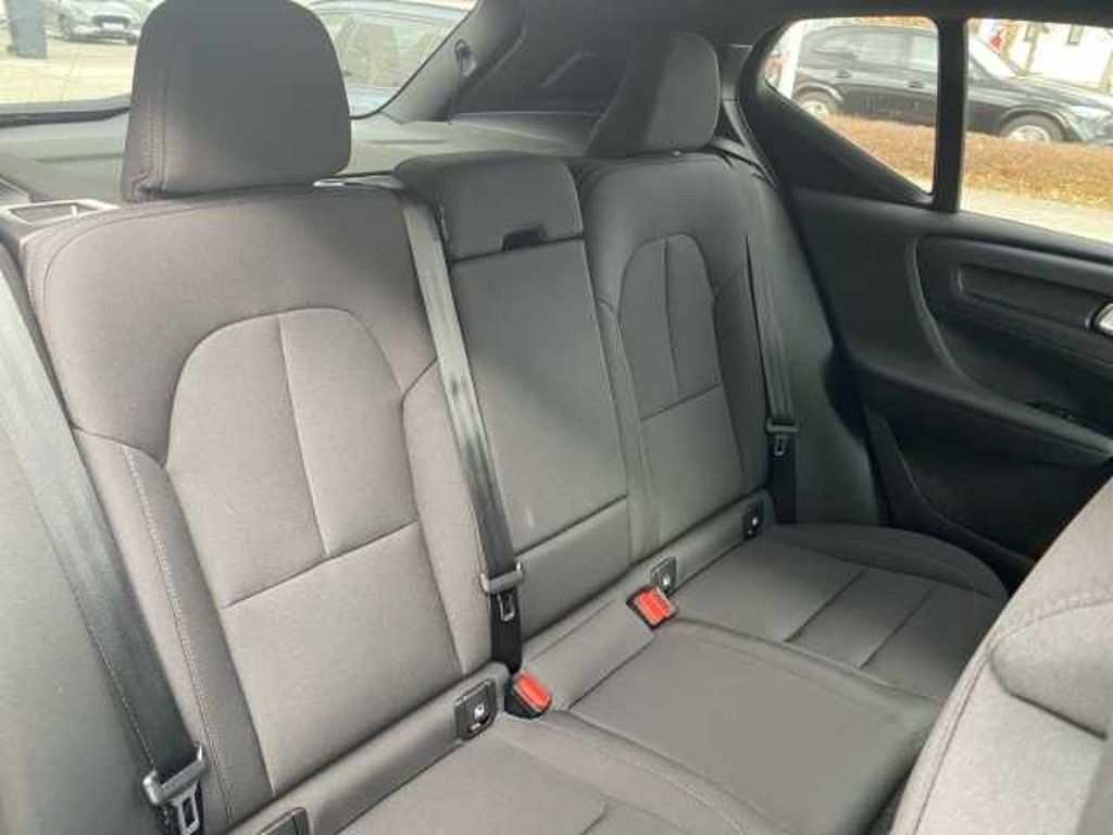 Volvo EX40