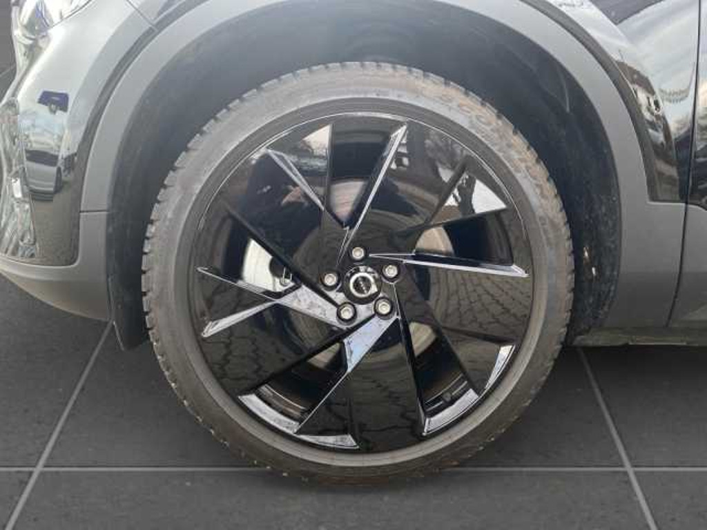 Volvo EX40