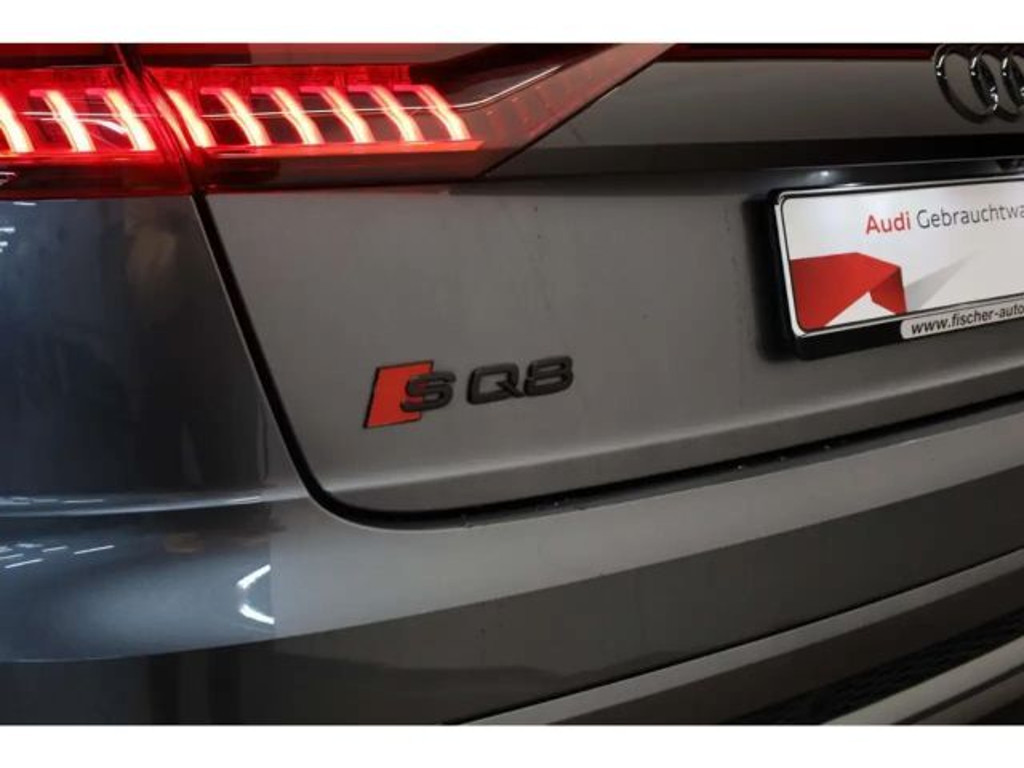 Audi SQ8