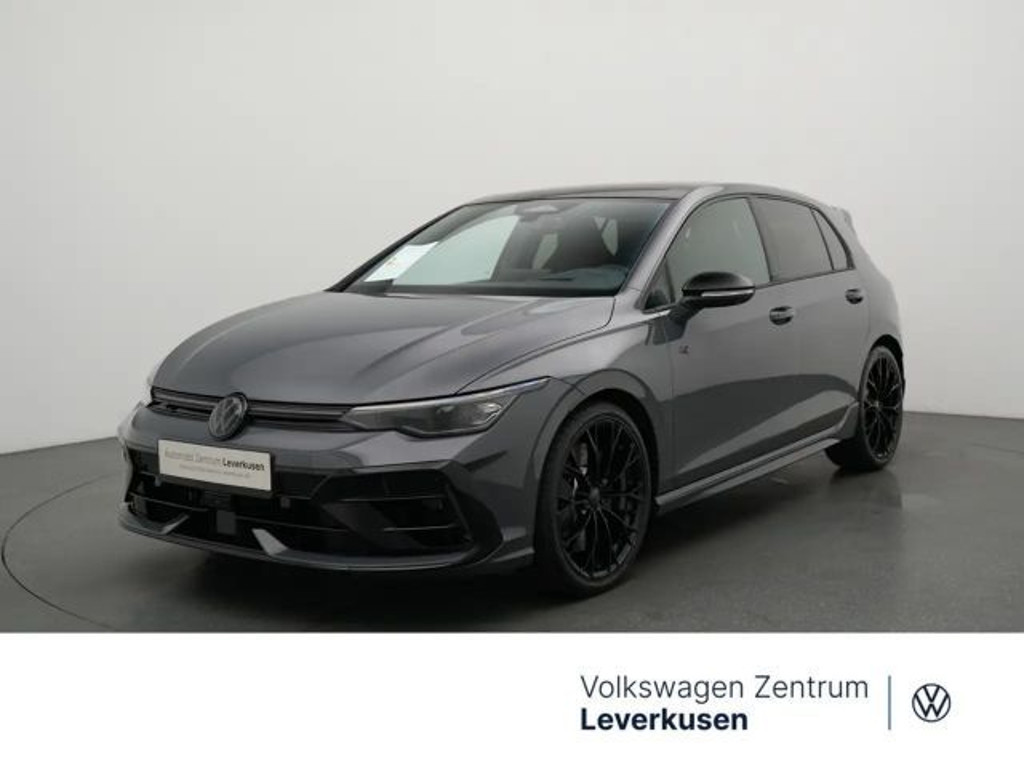 Volkswagen Golf Black Edition PANO HUD AHK 360° ACC MA