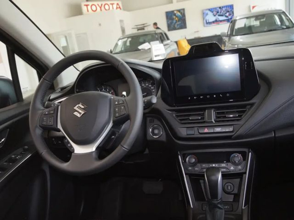 Suzuki S-Cross