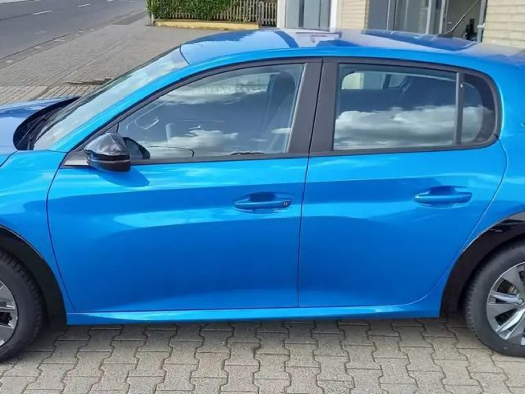 Peugeot e-208