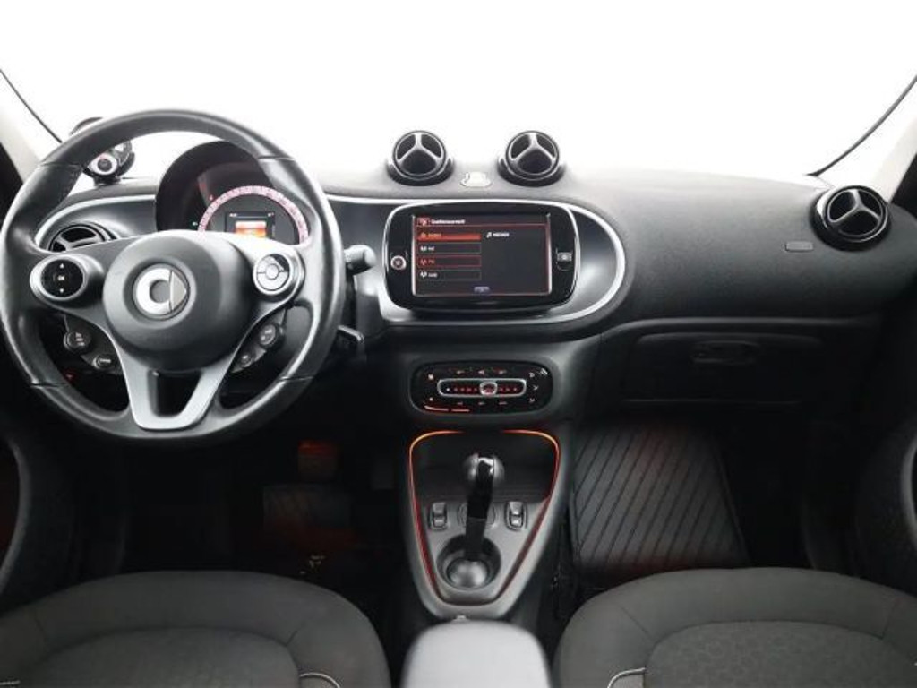 Smart EQ forfour