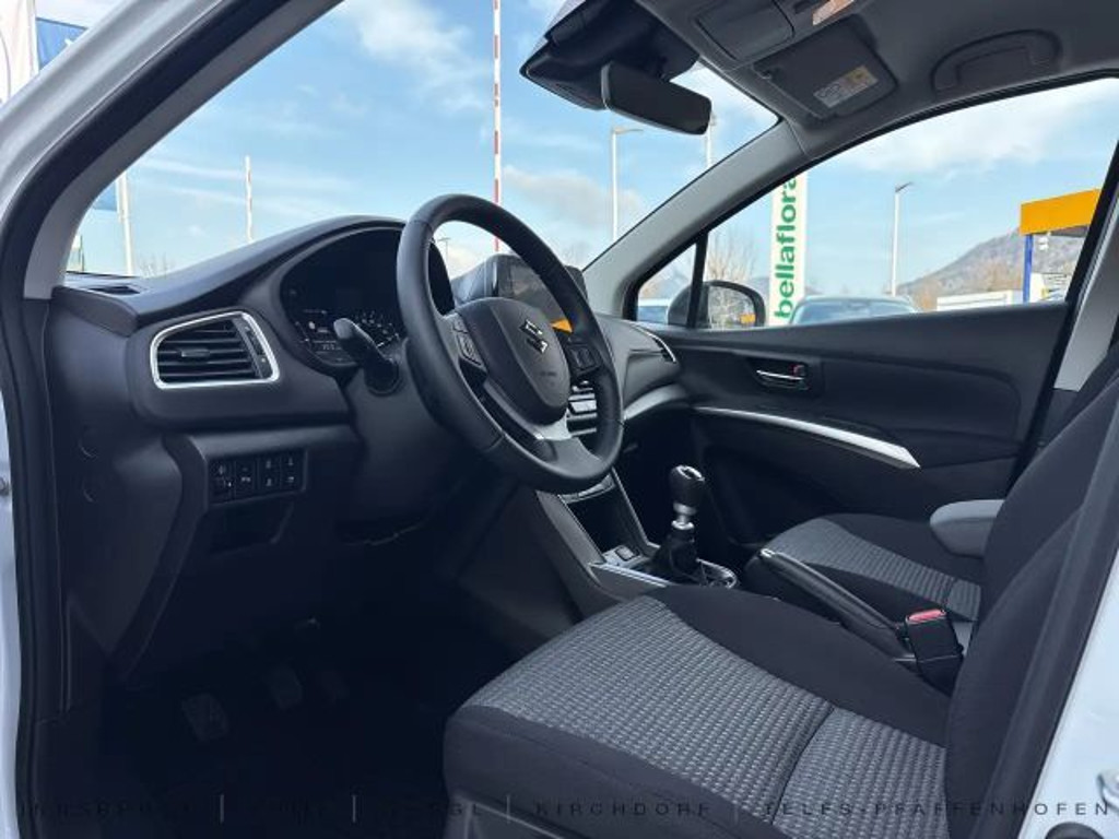 Suzuki S-Cross