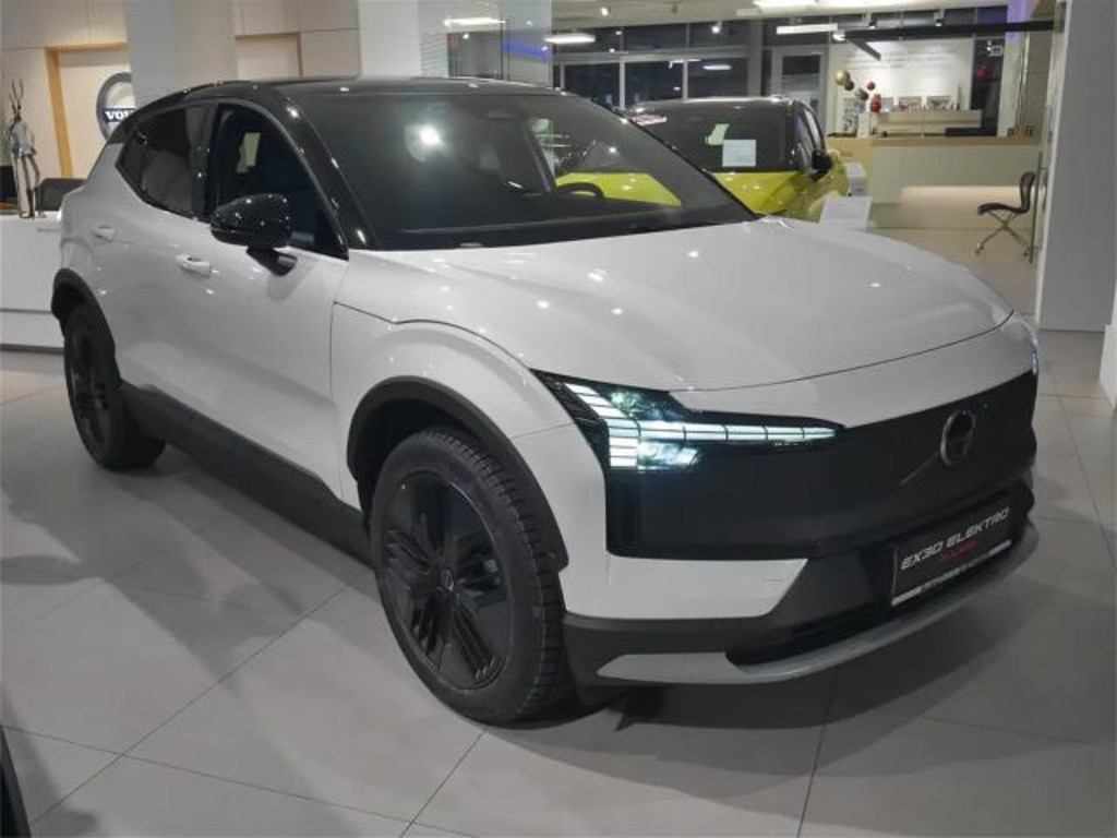 Volvo EX30 Performance Twin motor Ultra