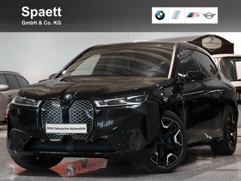 BMW iX