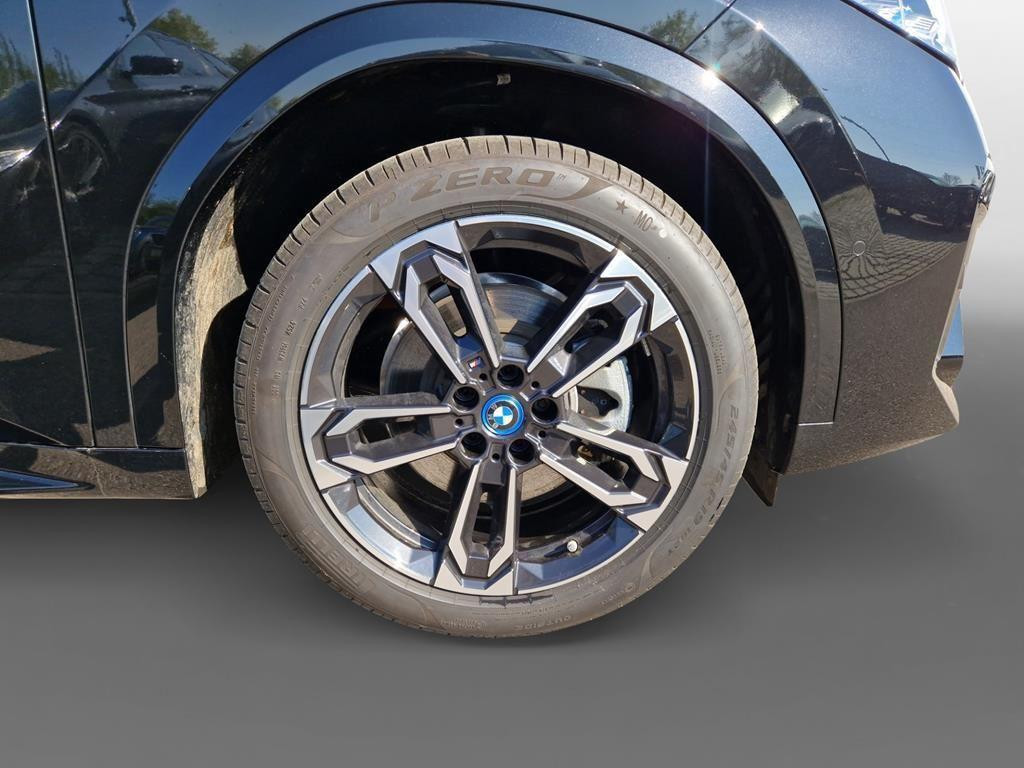 BMW iX2