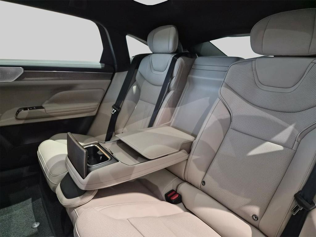 Volvo ES90
