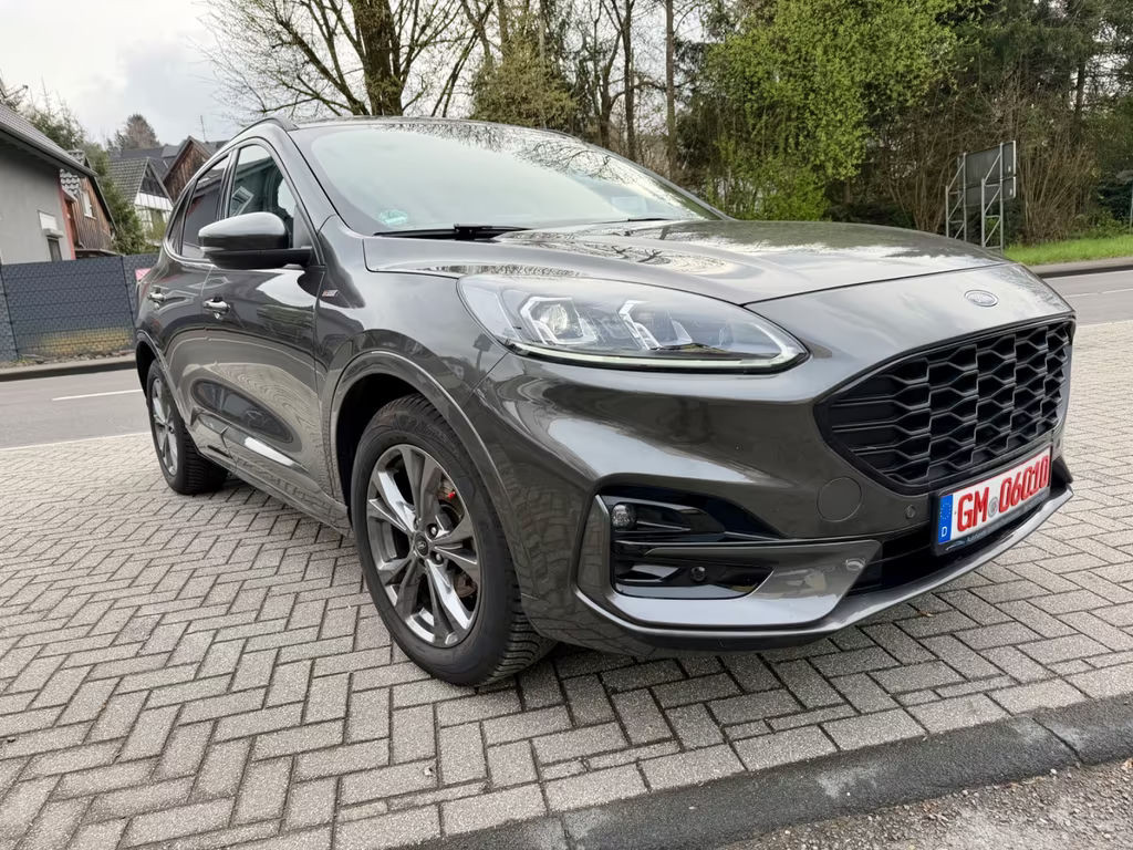 Ford Kuga ST Line Hybrid