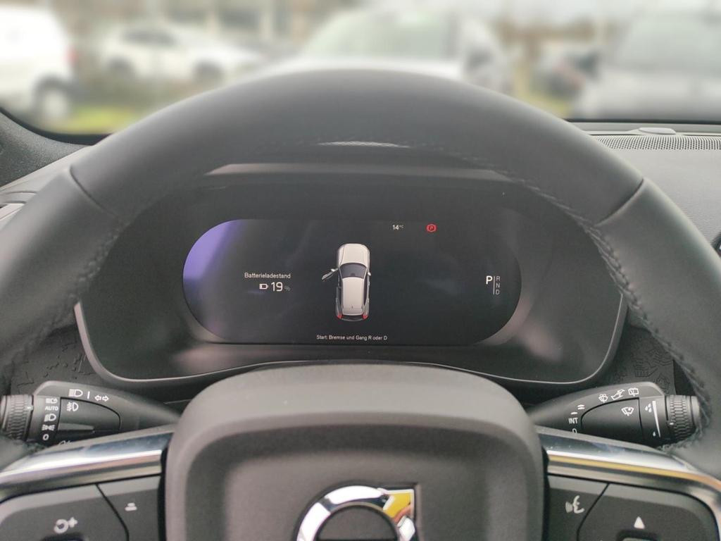 Volvo EX40
