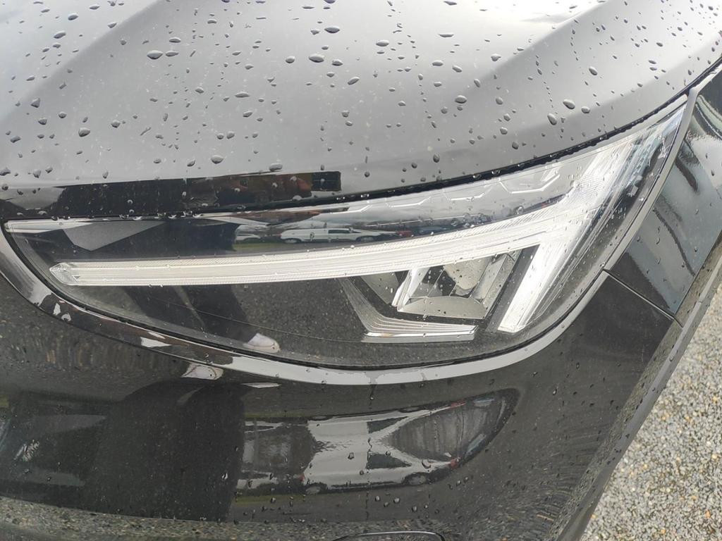 Volvo EX40