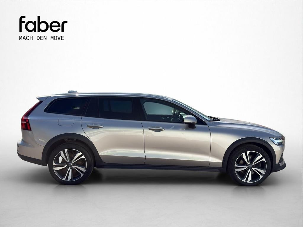 Volvo V60 Cross Country
