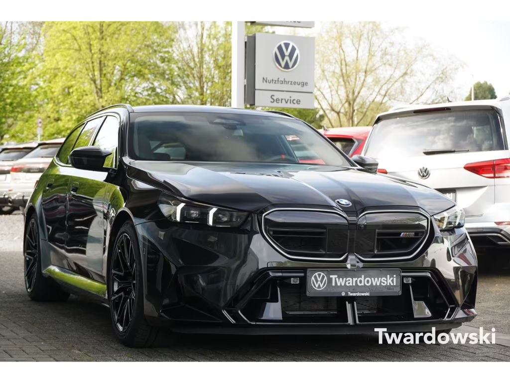 BMW M5 Ultimate-Paket Carbon Pano AHK HUD Shadow 360