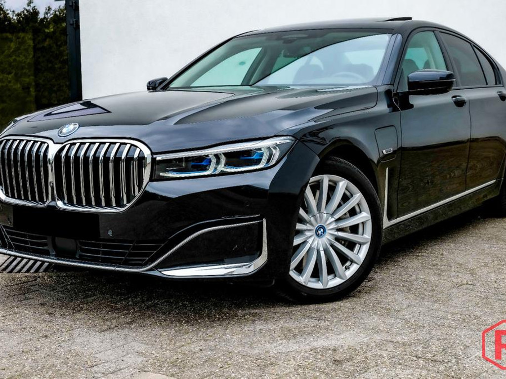 BMW 7 Serie 745 Sedan e Hybrid 745e
