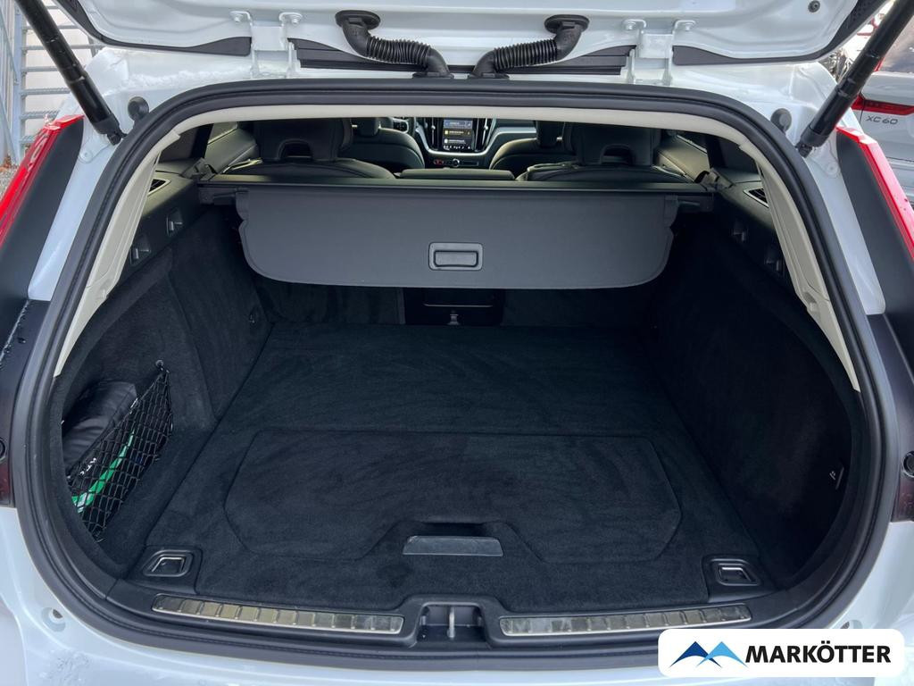 Volvo V60 Cross Country AWD Plus