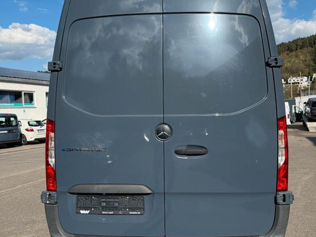 Mercedes-Benz eSprinter