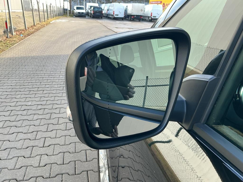 Mercedes-Benz T 180