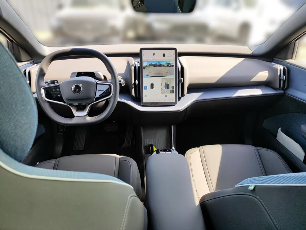 Volvo EX30
