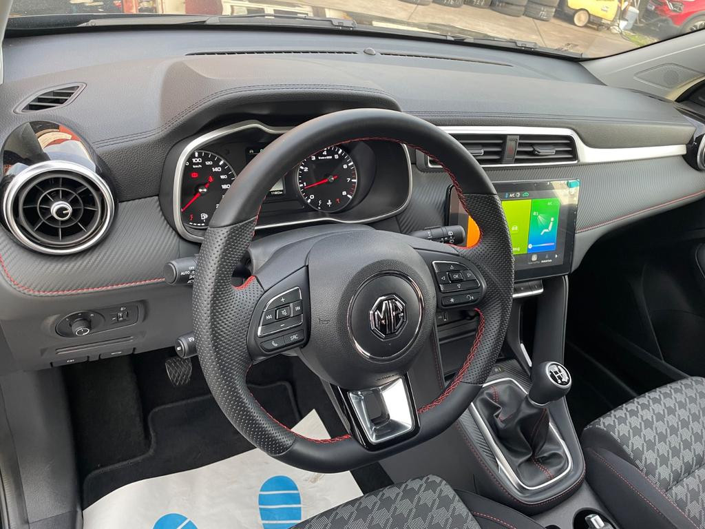 MG ZS