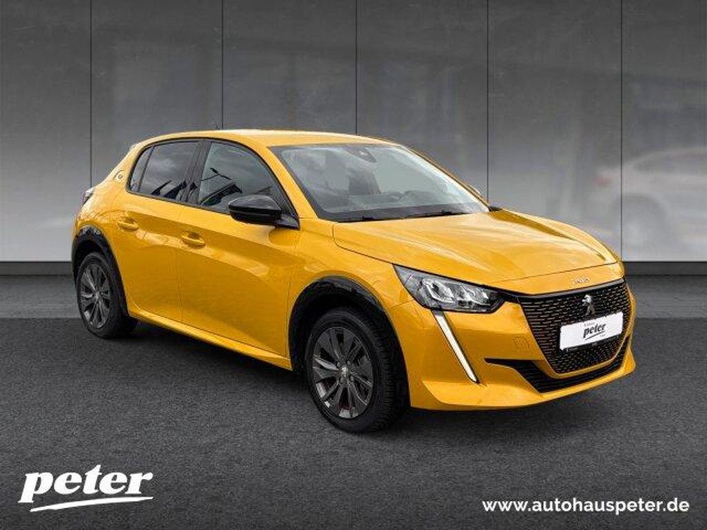 Peugeot e-208