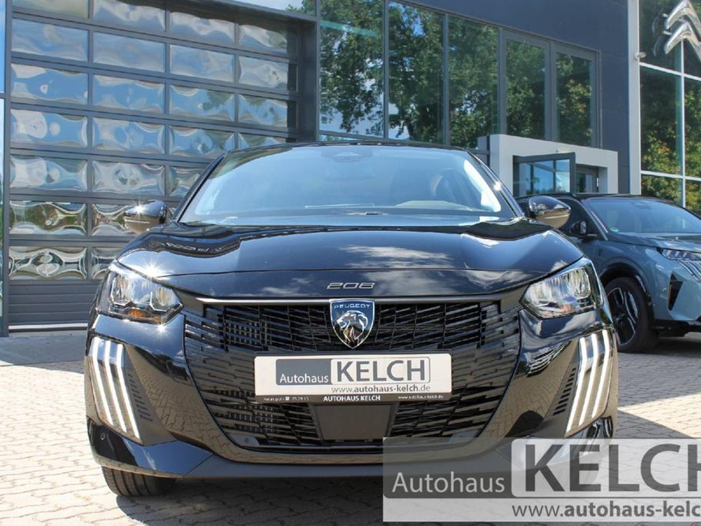 Peugeot e-208