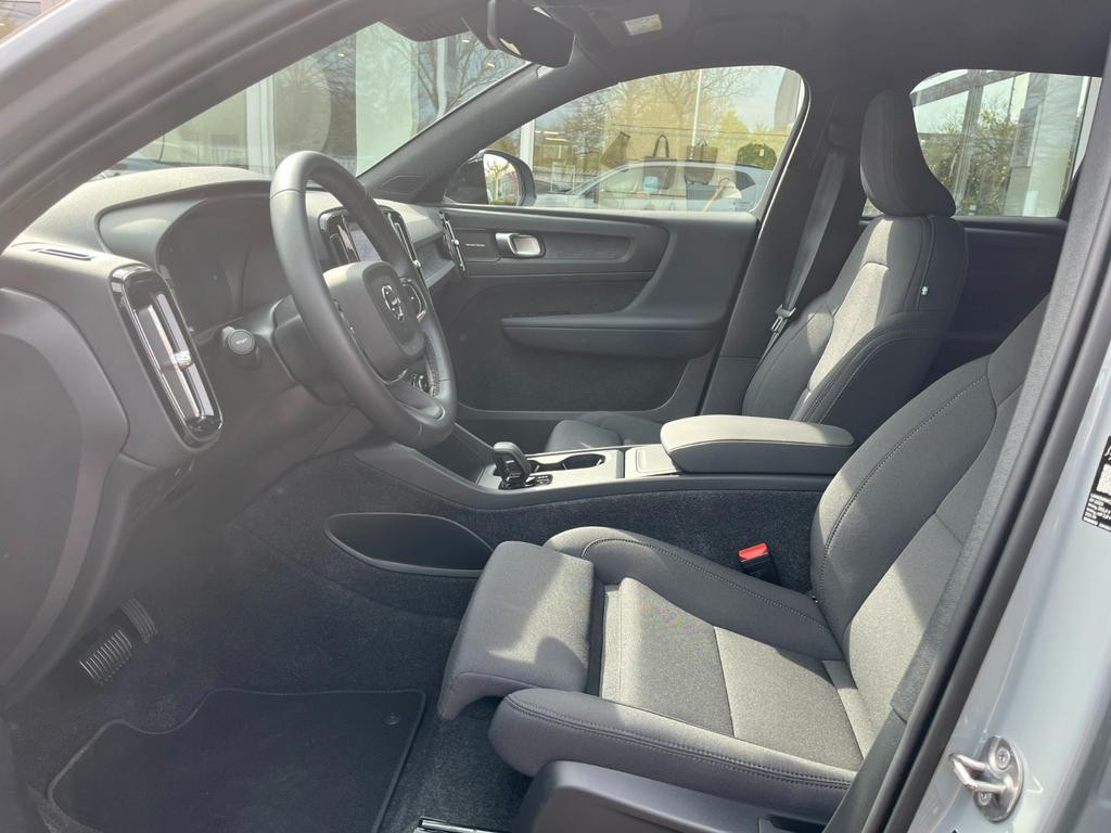 Volvo EX40