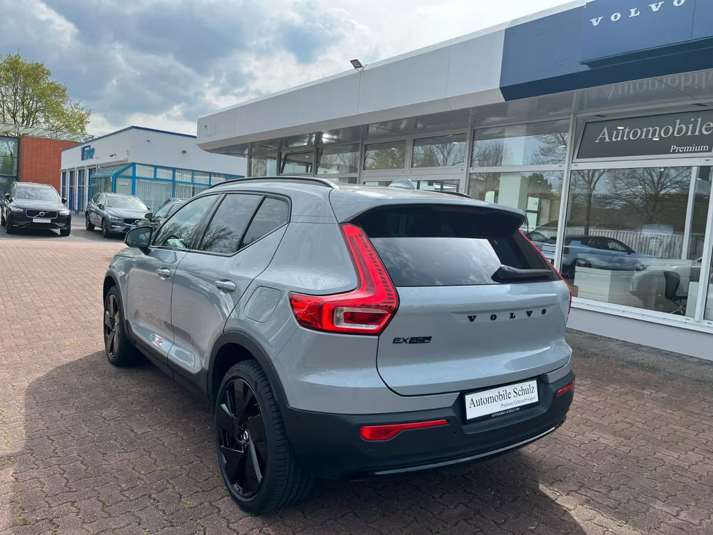 Volvo EX40