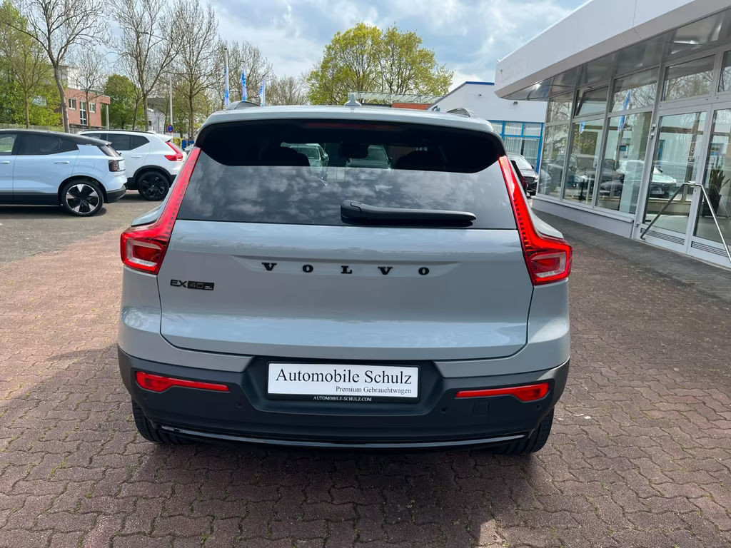 Volvo EX40