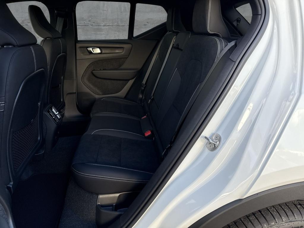 Volvo EX40