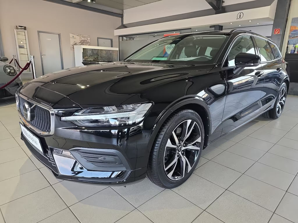 Volvo V60 B3 Essential Kamera WinterPaket LED Google