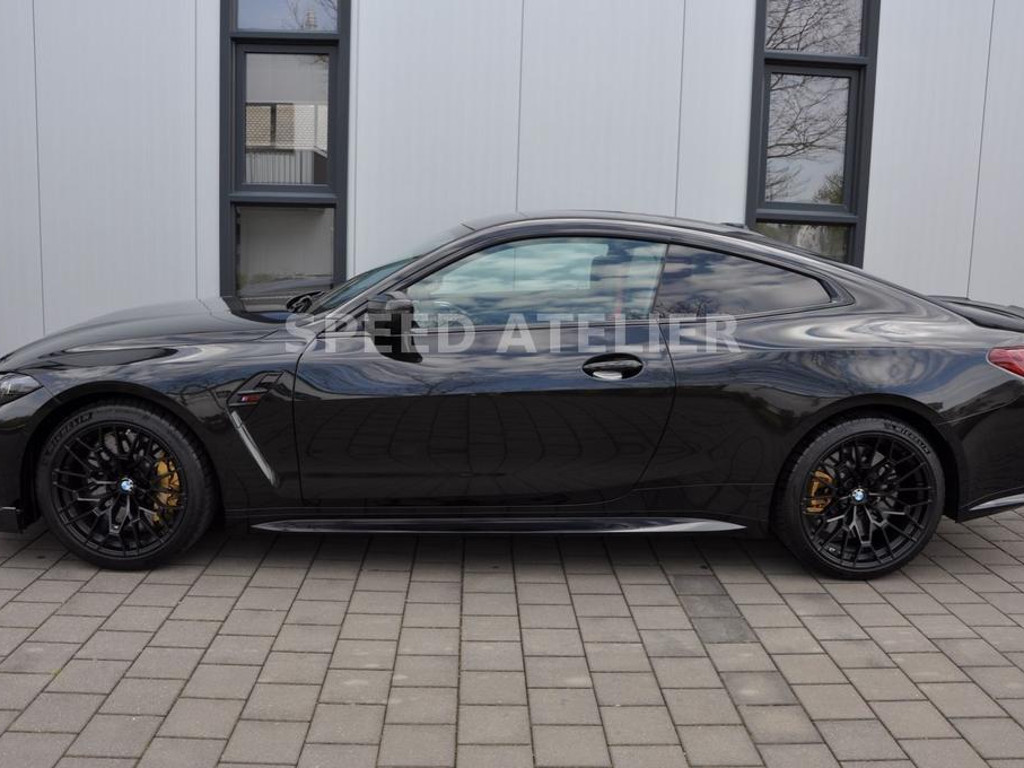 BMW M4 CS