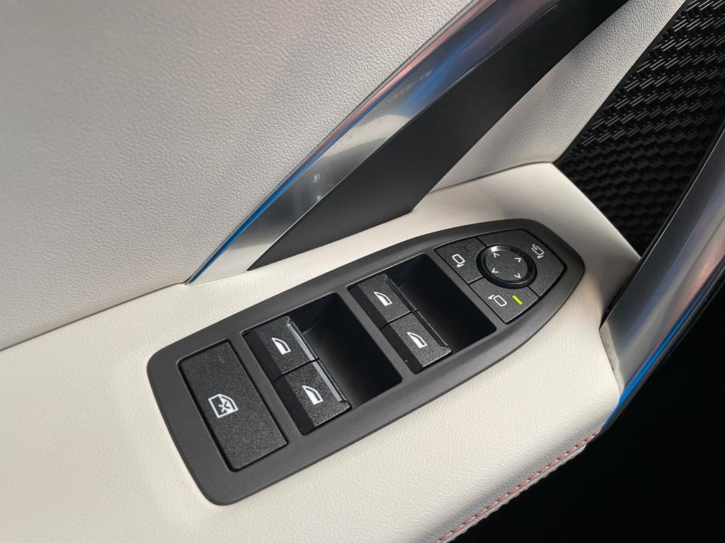 BMW iX2