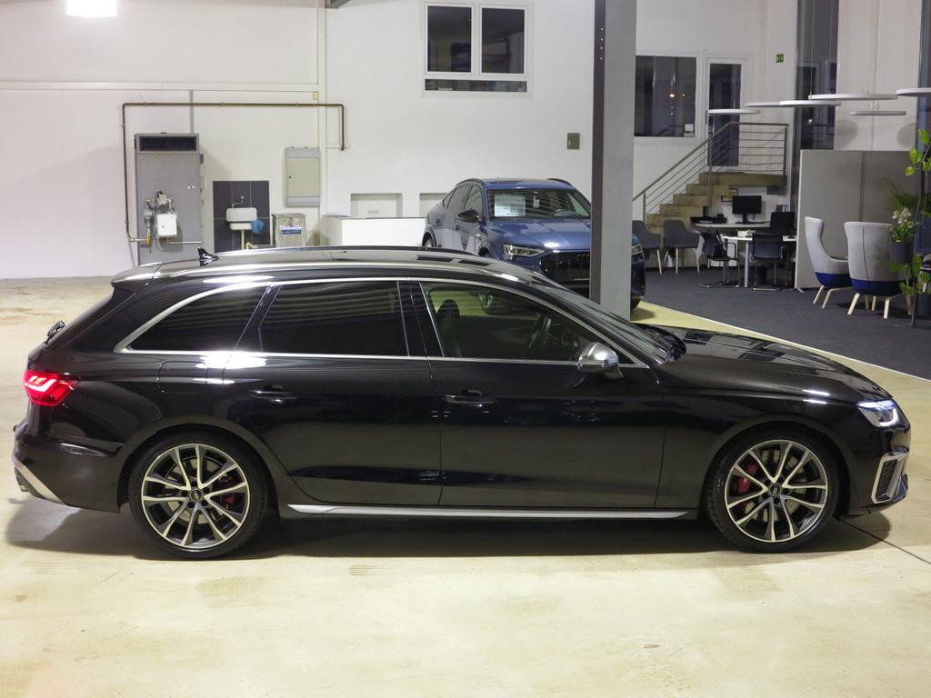 Audi S4