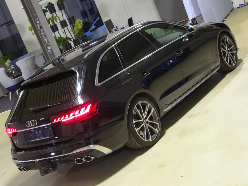 Audi S4