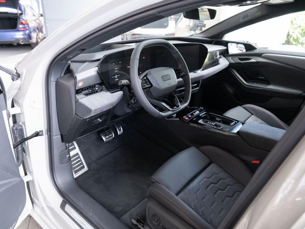 Audi A6 e-tron