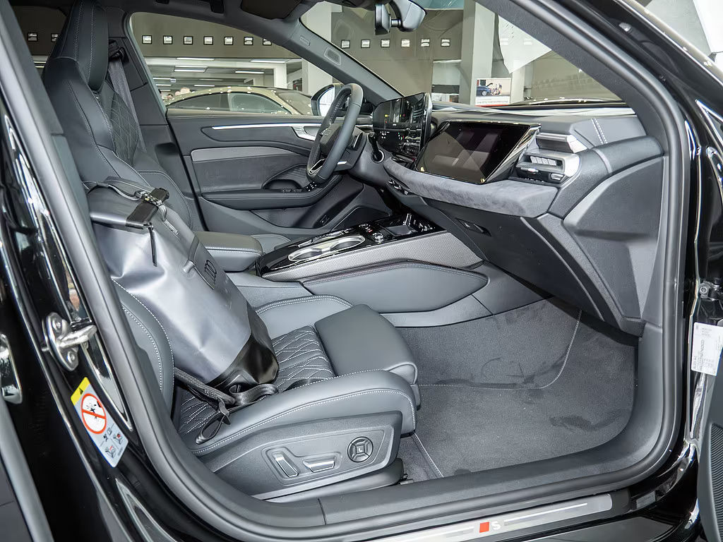 Audi A6 e-tron Avant Quattro Edition