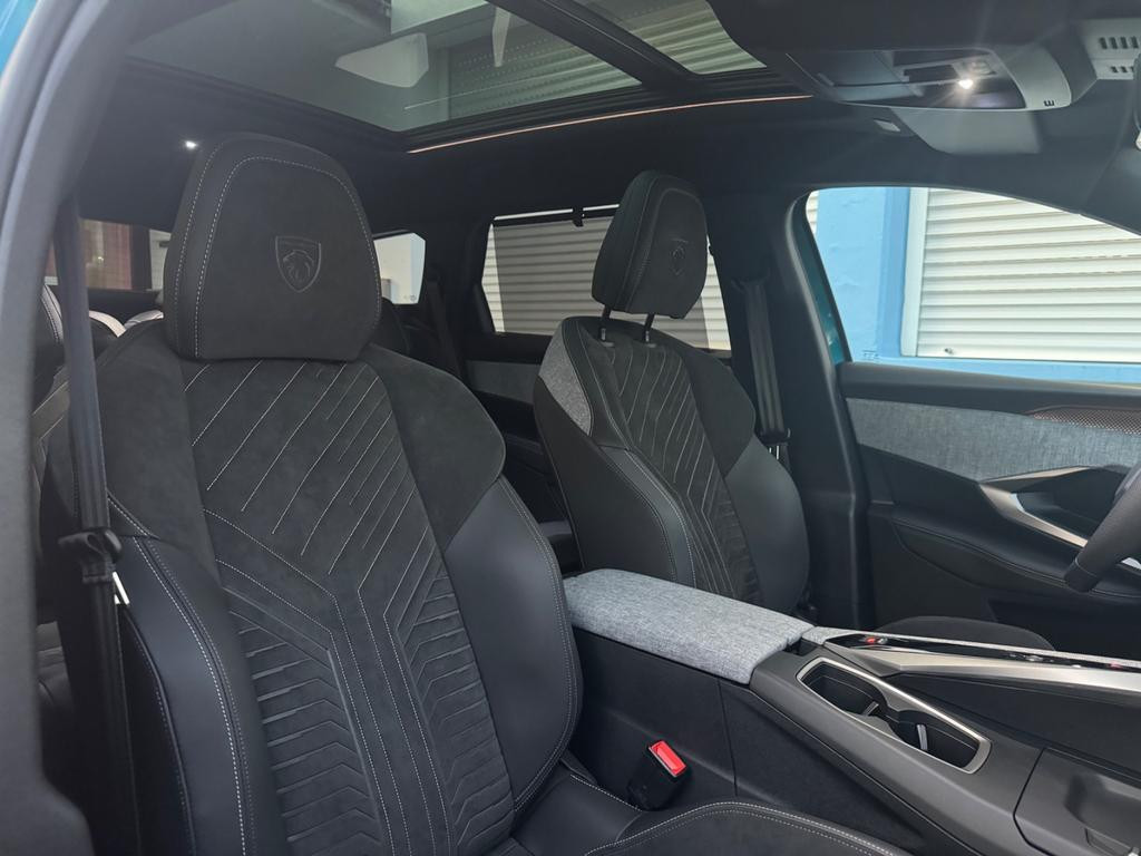 Peugeot E-5008