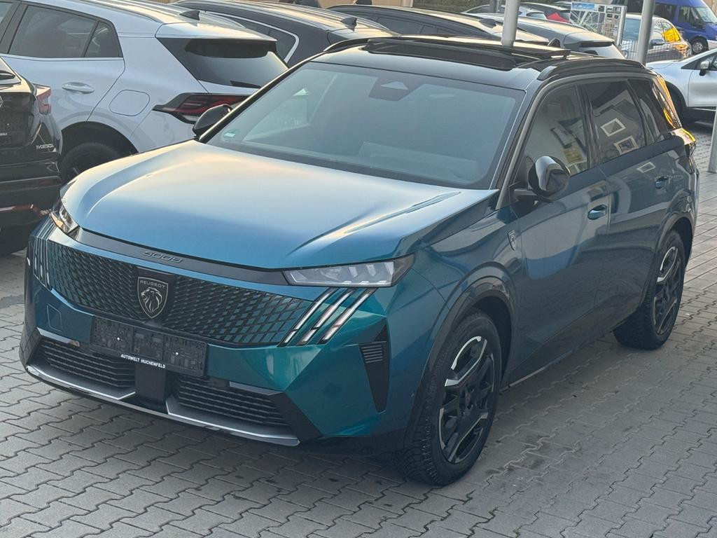 Peugeot E-5008