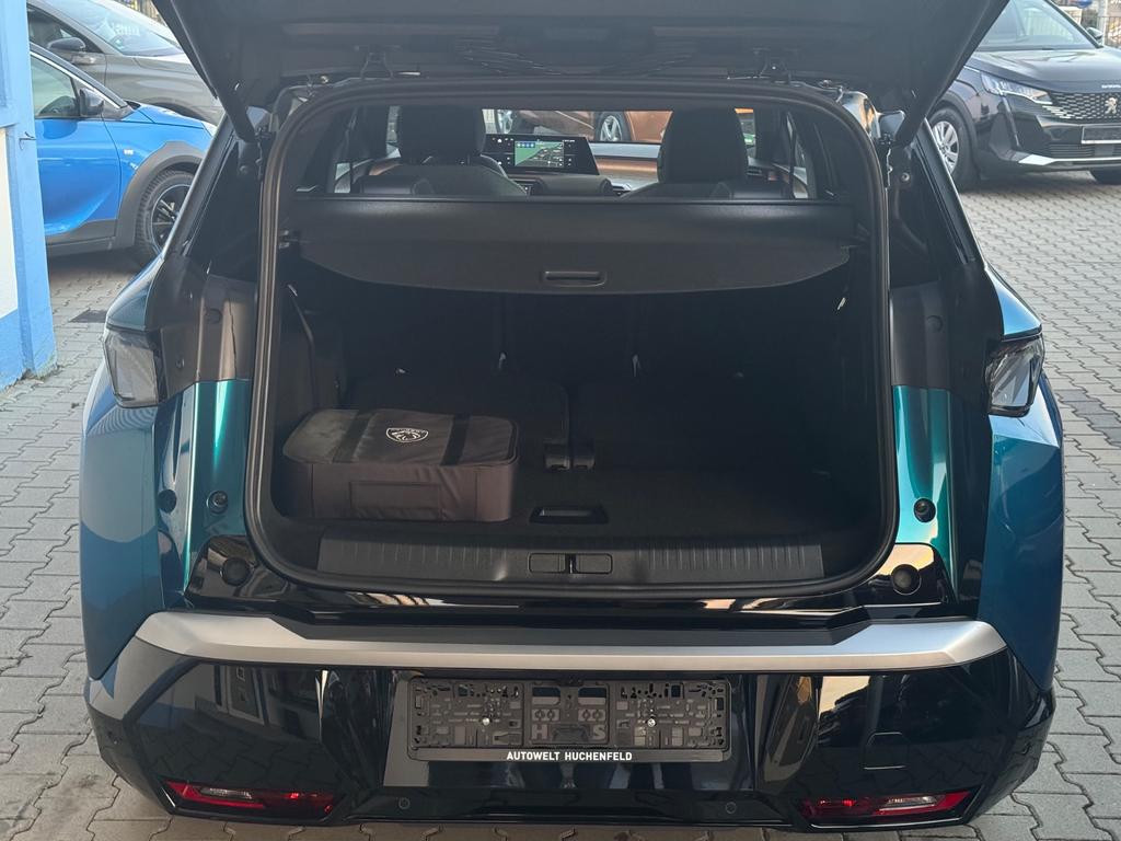 Peugeot E-5008