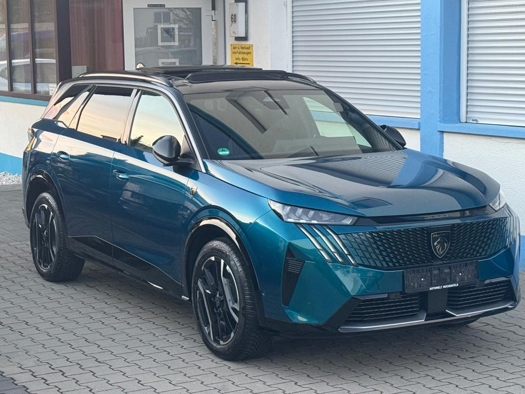 Peugeot E-5008