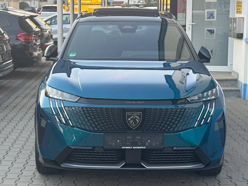 Peugeot E-5008